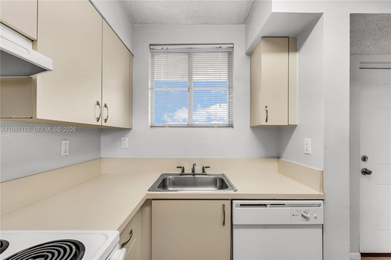 14961 SW 82nd Ln , Unit 21-402, Miami, FL 33193 Photo