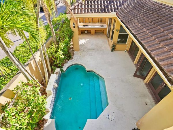 3728 NE 208th Ter , Aventura, FL 33180