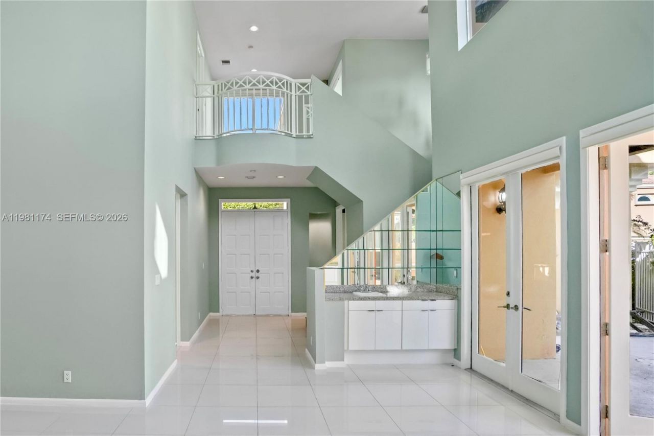 3728 NE 208th Ter , Aventura, FL 33180 Photo