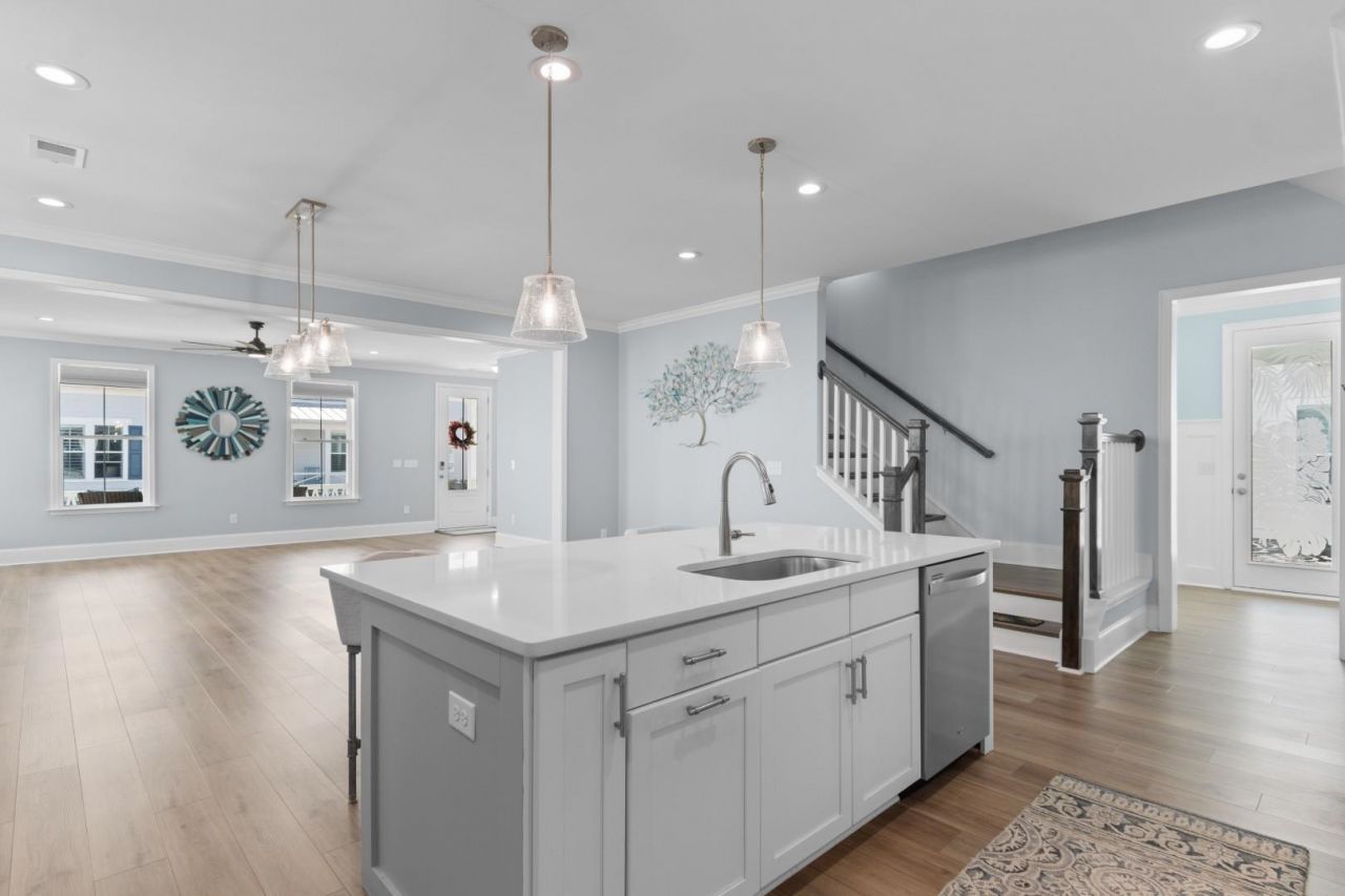 4047 Mckinney Dr. Photo 12