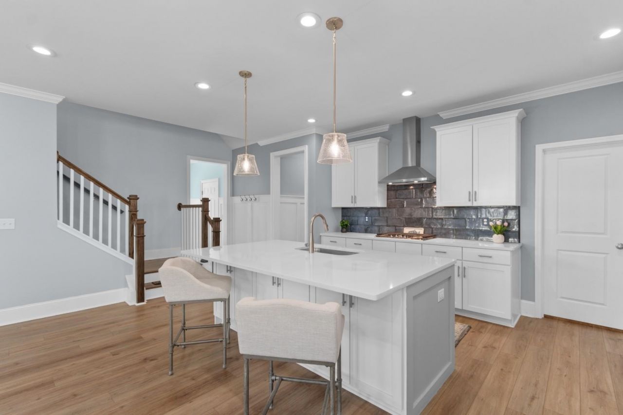 4047 Mckinney Dr. Photo 8