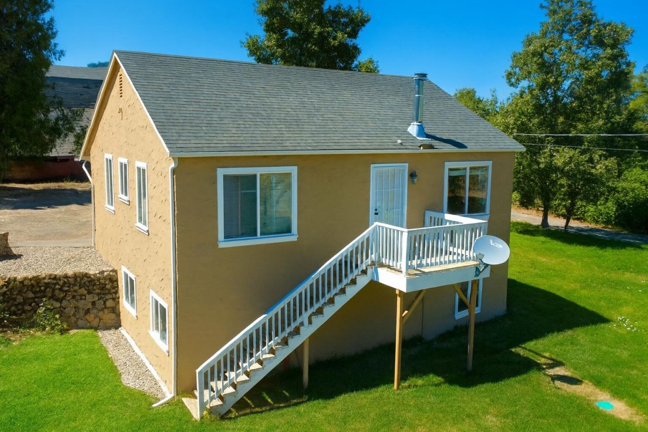 2868 Woodland Park Road, Grants Pass, OR 97527 Main Photo