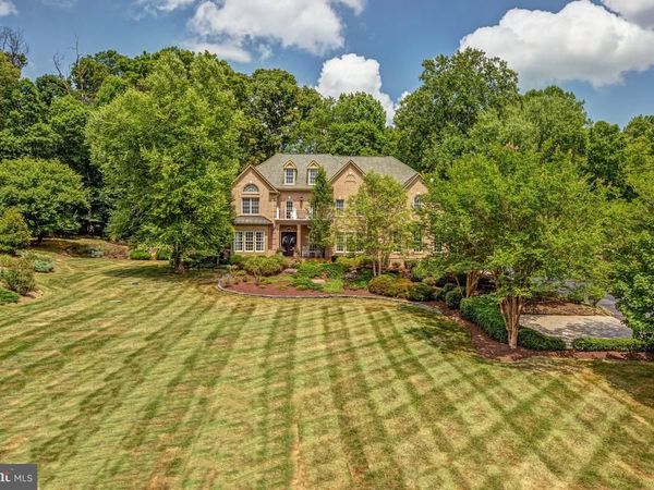 841 LEIGH MILL ROAD, GREAT FALLS, VA 22066