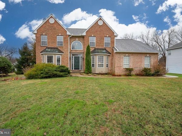 824 WAVERLY ROAD, KENNETT SQUARE, PA 19348