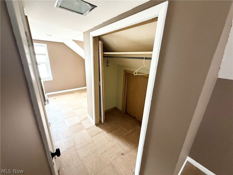 5803 Merkle Avenue, Parma, OH 44129 Photo 14