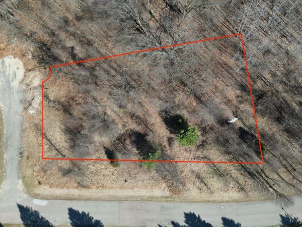 Clubhouse Drive, Unit 7, Marshall, MI 49068