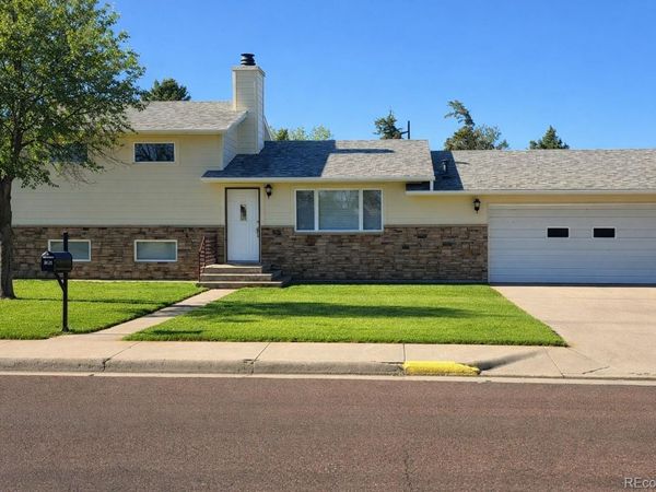 218 W 9th Street , Julesburg, CO 80737