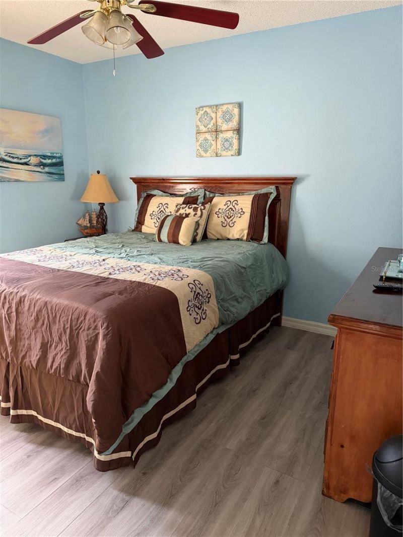 5033 Foxcroft Court , Orlando, FL 32808 Photo