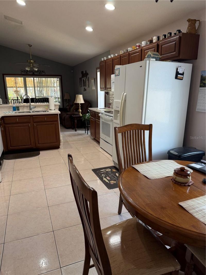 5033 Foxcroft Court , Orlando, FL 32808 Photo