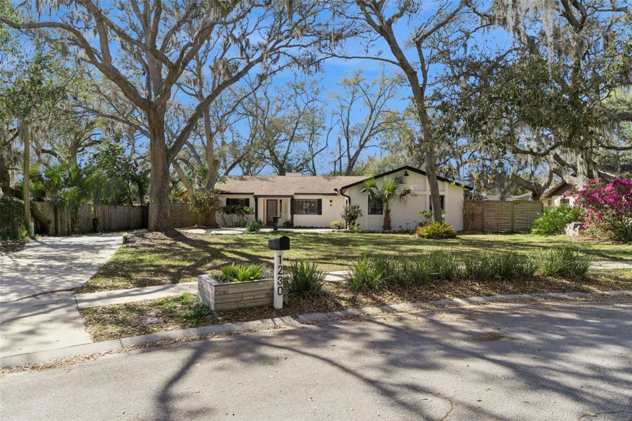 1230 Hollyridge Trail , Maitland, FL 32751 Photo