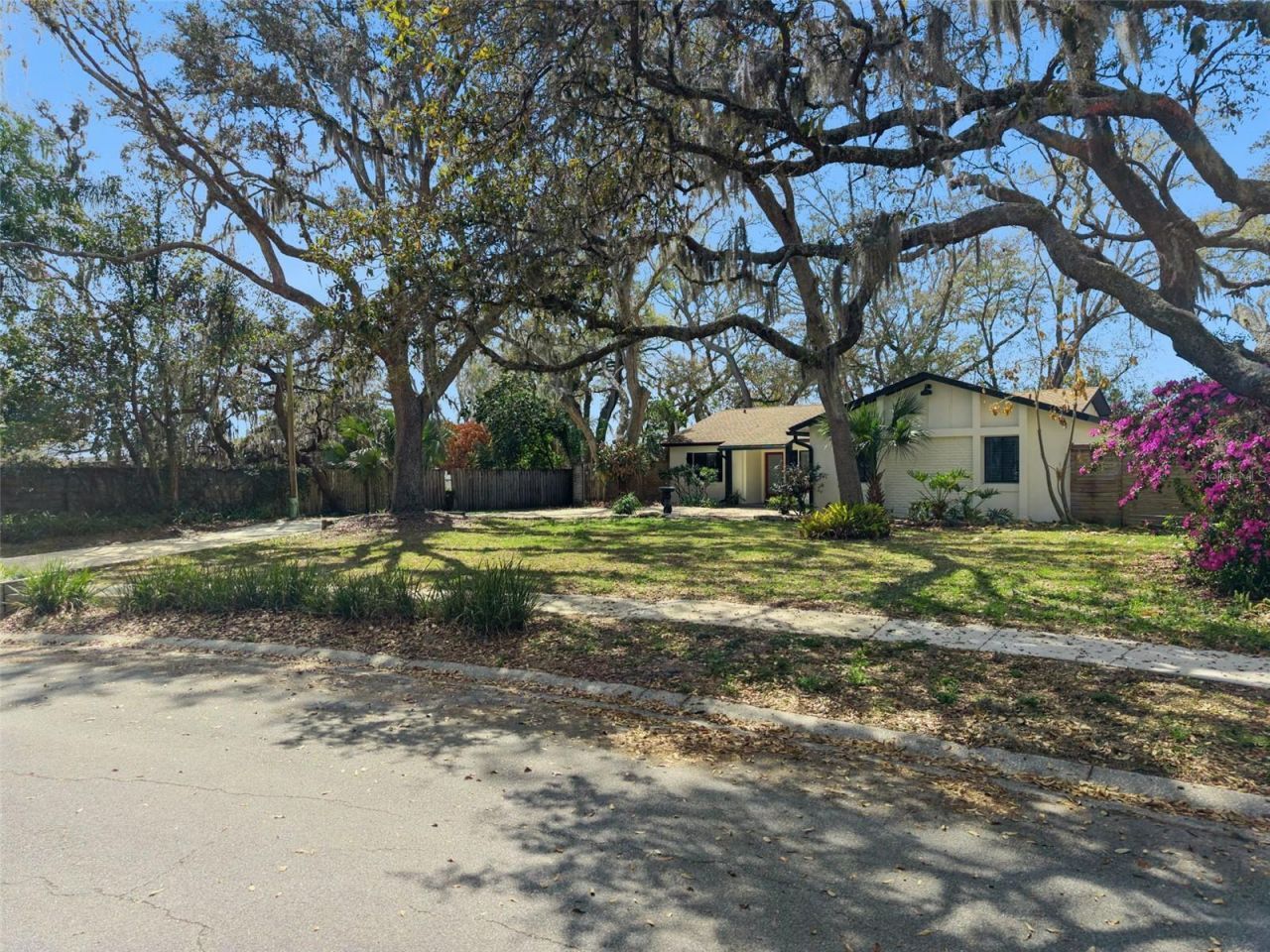 1230 Hollyridge Trail , Maitland, FL 32751 Photo