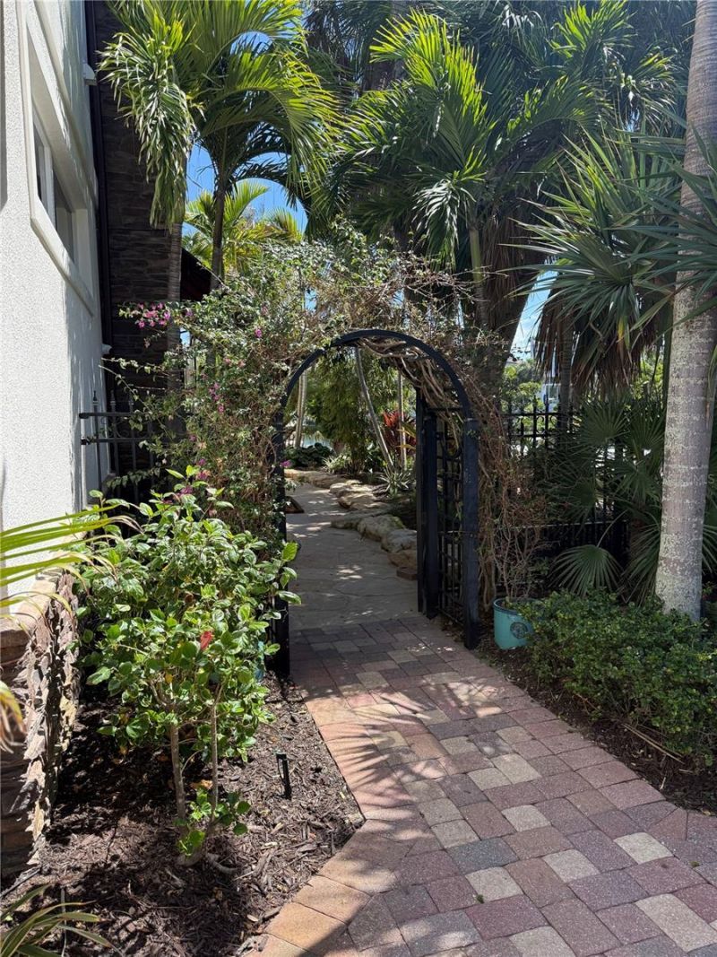 4651 Higel Avenue, Sarasota, FL 34242 Photo