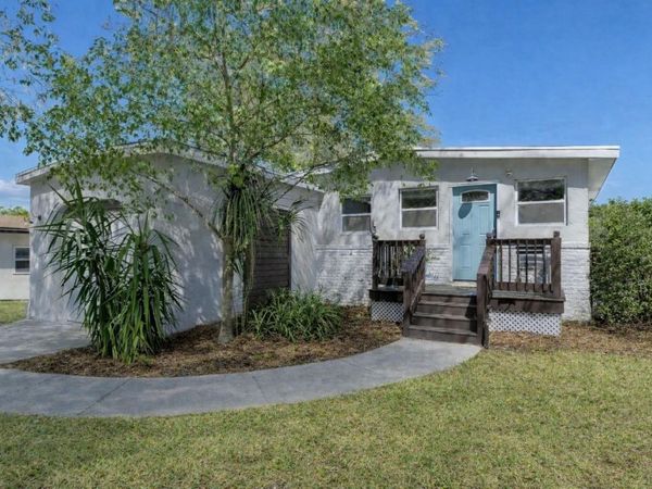 4611 W PAXTON AVENUE, TAMPA, FL 33611