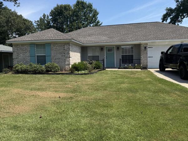 836 Cherry Ridge Drive, Clinton, MS 39056