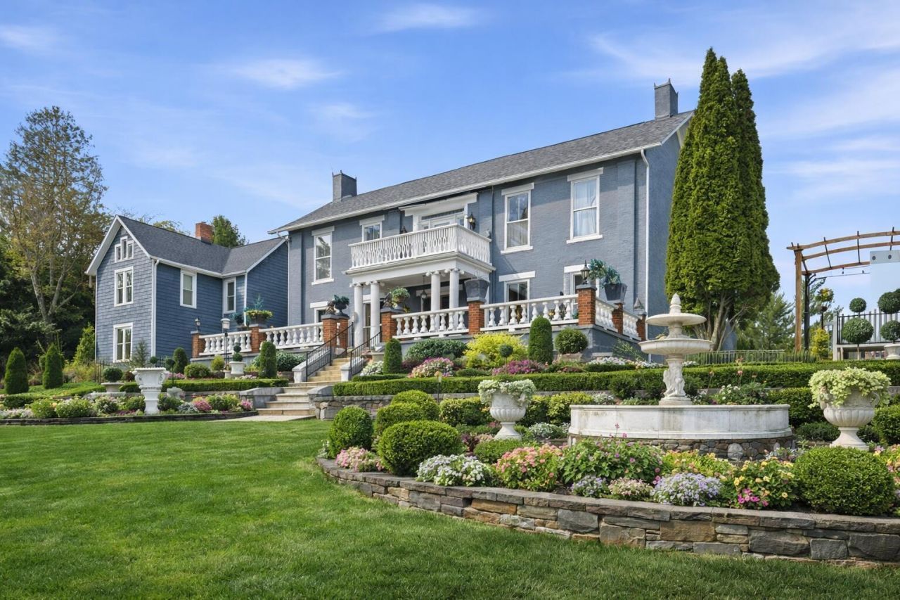 284 N Kennebec Avenue , McConnelsville, OH 43756 Main Photo