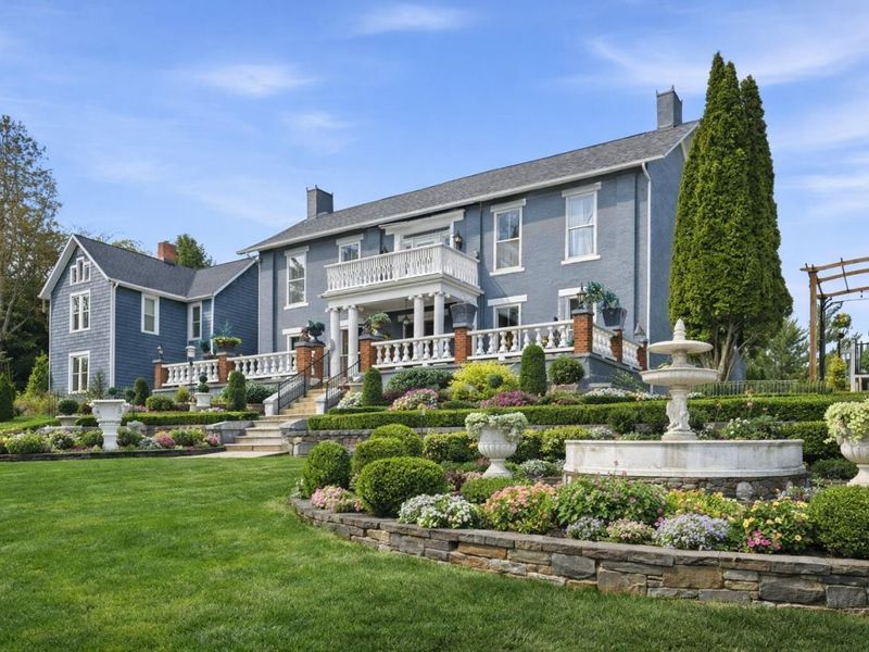 284 N Kennebec Avenue, McConnelsville, OH 43756 Photo 1