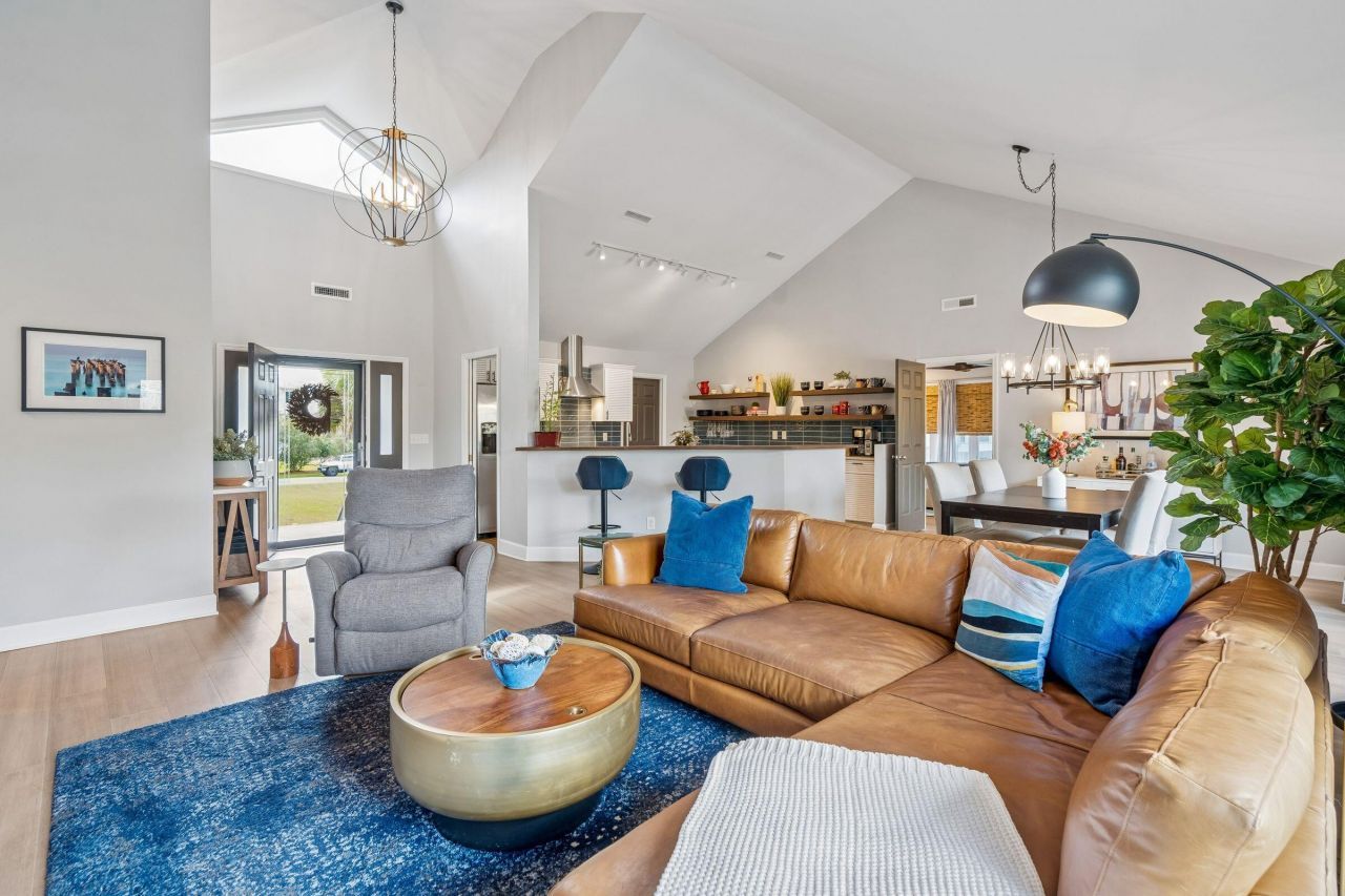 1605 Regimental Lane Photo 8