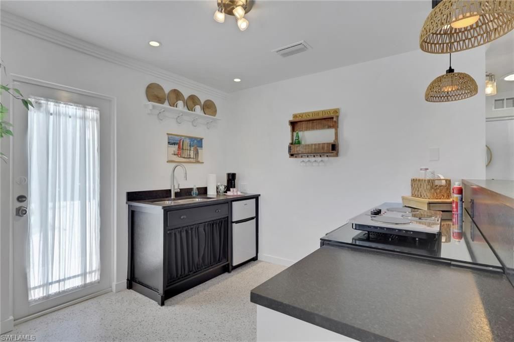 1290 Venetian Way, Naples, FL 34110 Photo