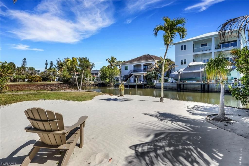 1290 Venetian Way, Naples, FL 34110 Photo
