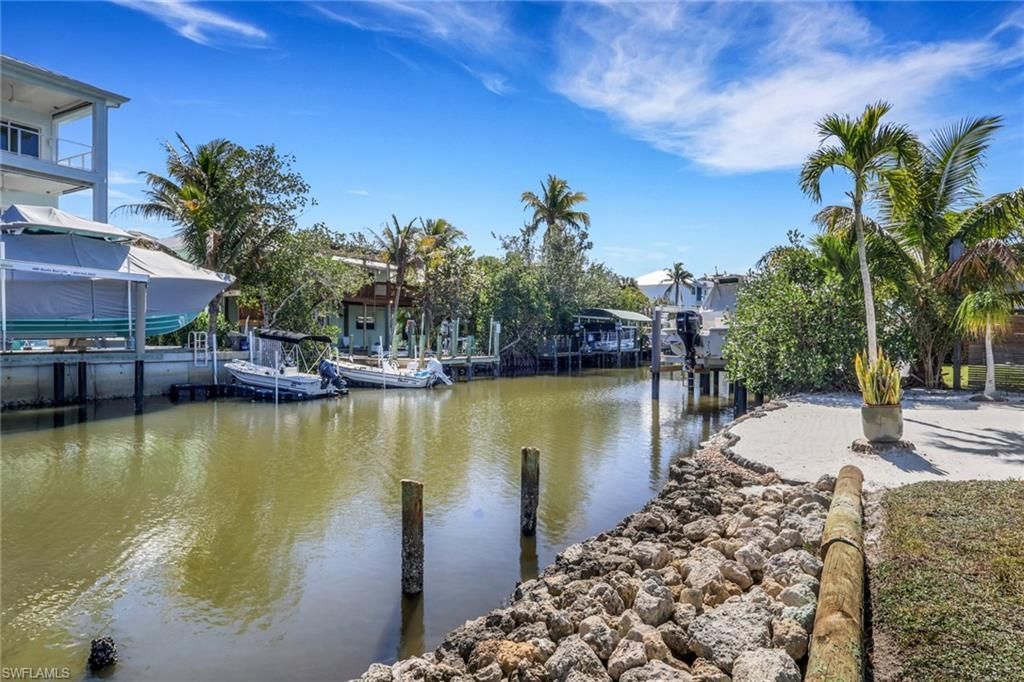 1290 Venetian Way, Naples, FL 34110 Photo