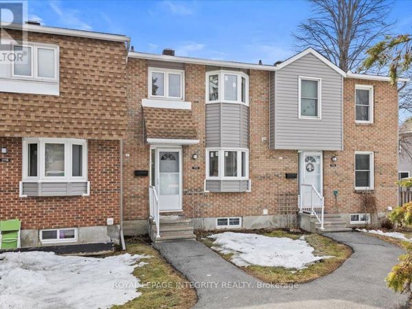 1771 Lamoureux Drive, Unit C, Ottawa, ON K1E2N5