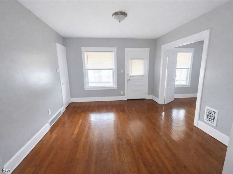 3278 W 84th Street , Cleveland, OH 44102 Photo 5