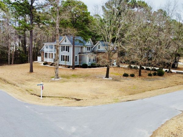 201 Madison Court , Swansboro, NC 28584