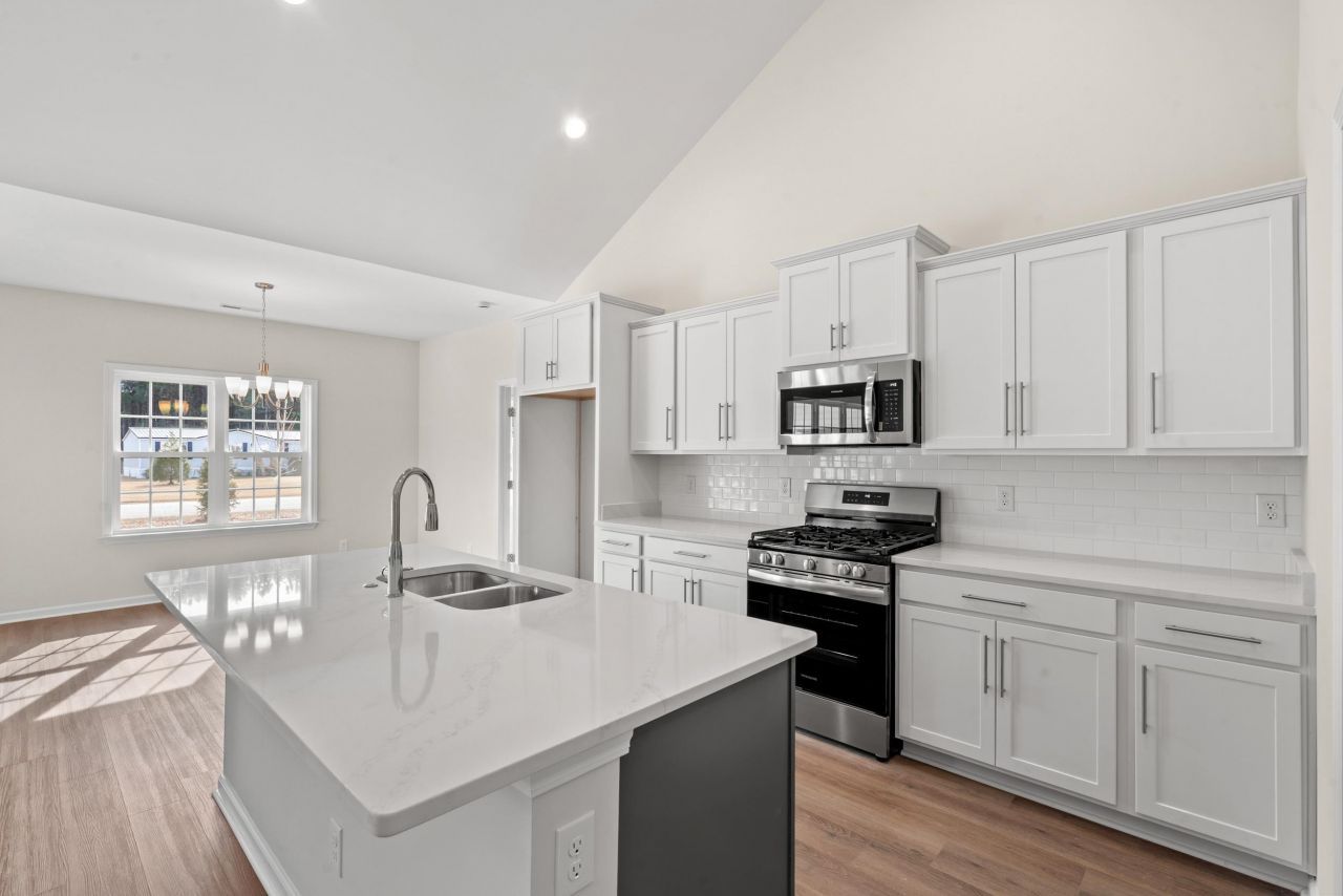 952 Woodside Dr. Photo 6