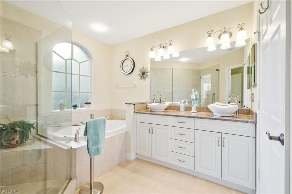 13860 Avon Park Cir , Unit 104, Fort Myers, FL 33912 Photo