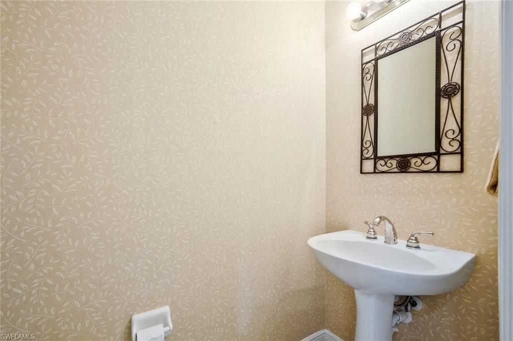 13860 Avon Park Cir , Unit 104, Fort Myers, FL 33912 Photo