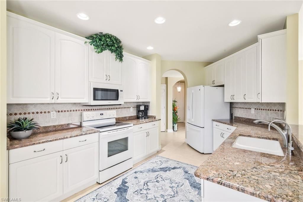 13860 Avon Park Cir , Unit 104, Fort Myers, FL 33912 Photo