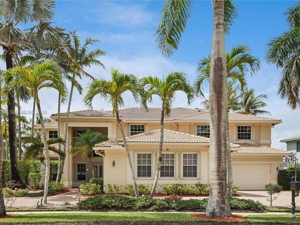 1537 Victoria Isle Way , Weston, FL 33327