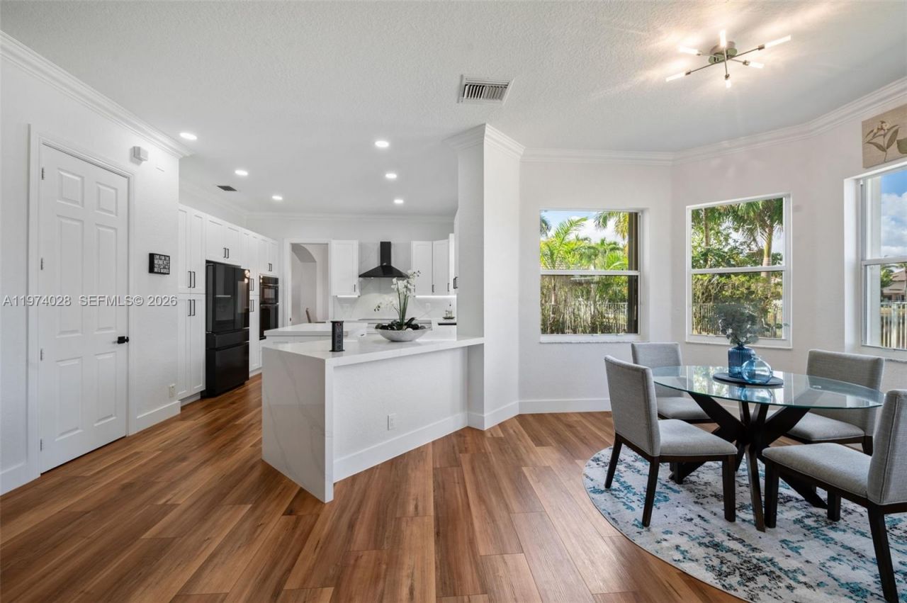 1537 Victoria Isle Way, Weston, FL 33327 Photo