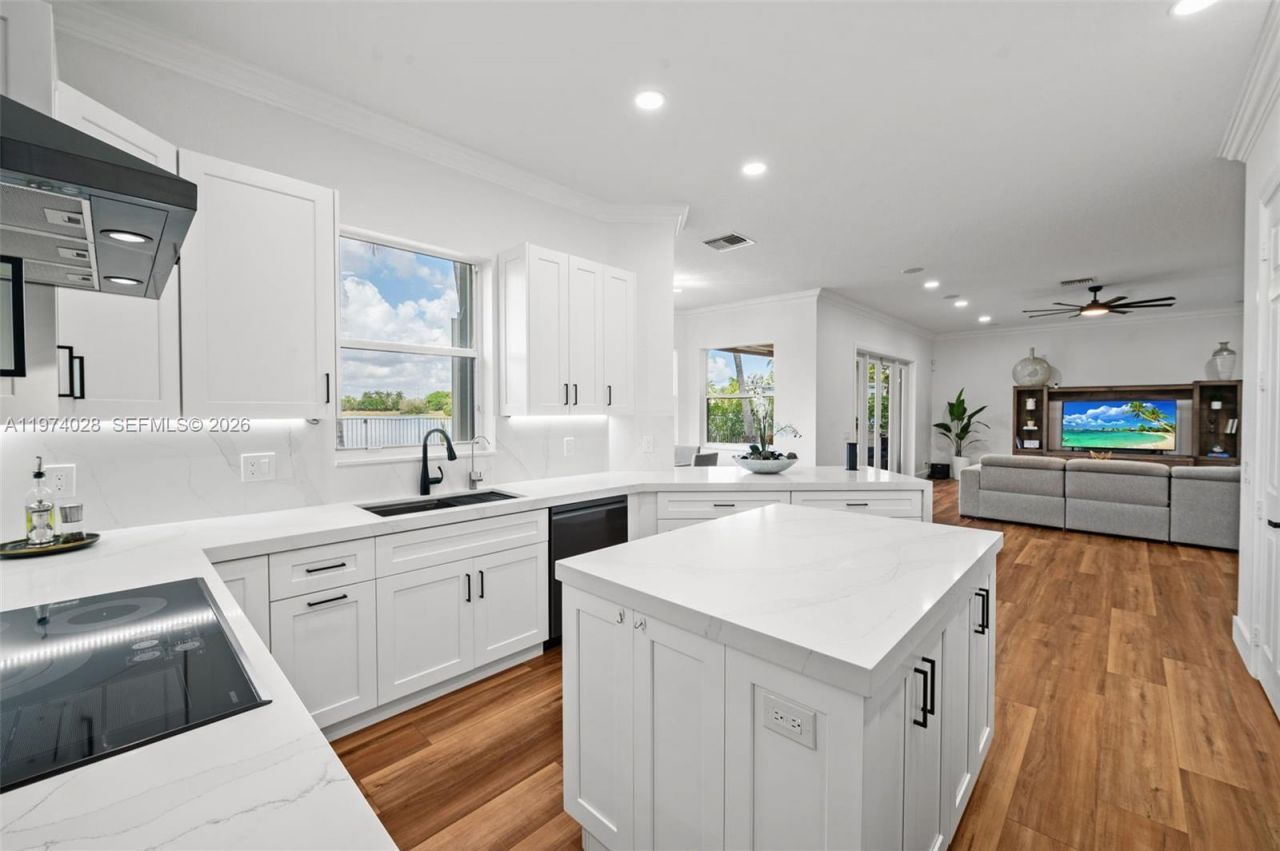 1537 Victoria Isle Way, Weston, FL 33327 Photo