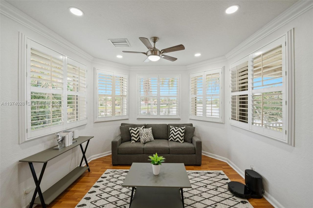 1537 Victoria Isle Way , Weston, FL 33327 Photo