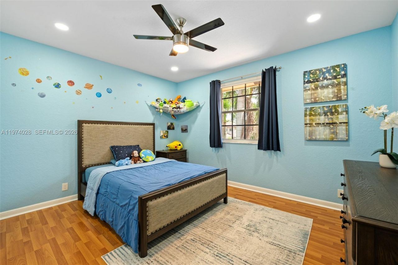 1537 Victoria Isle Way , Weston, FL 33327 Photo