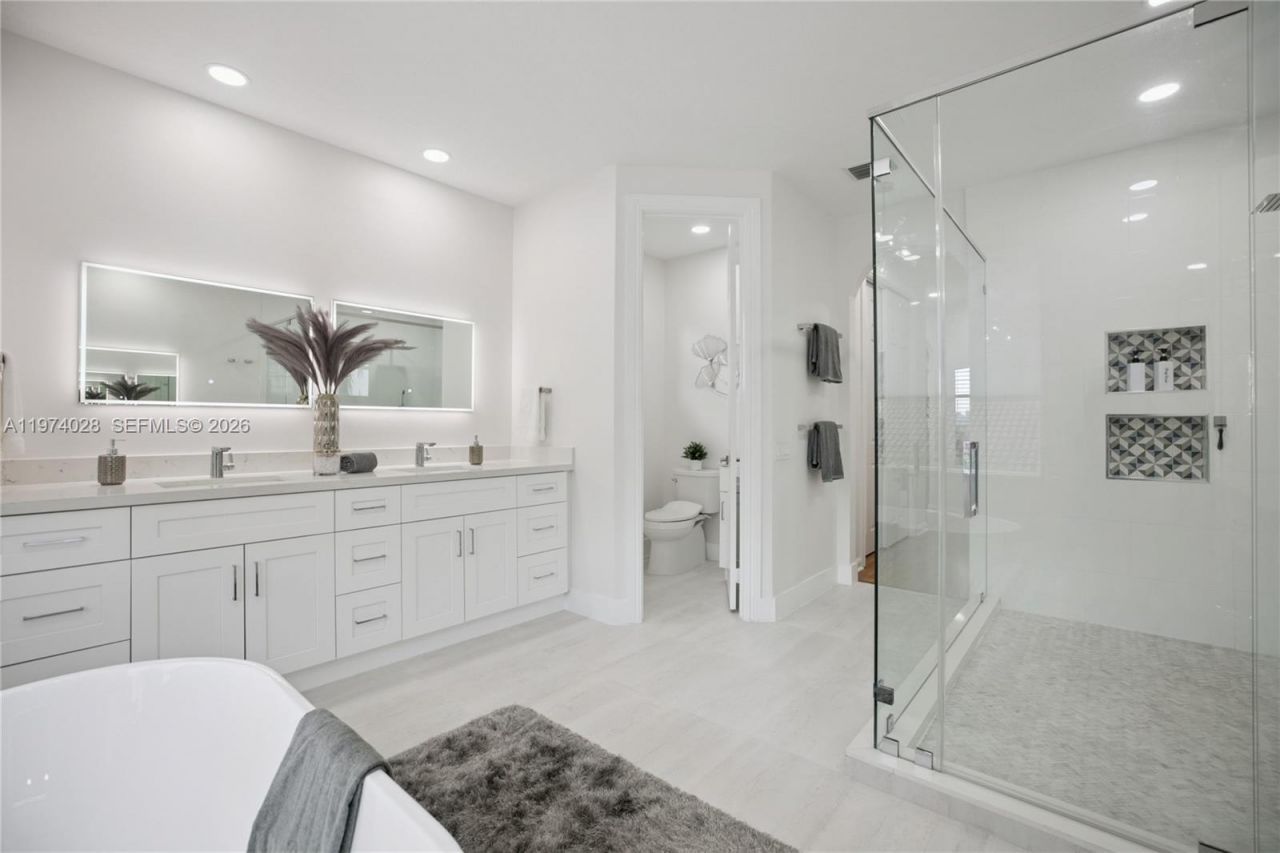 1537 Victoria Isle Way, Weston, FL 33327 Photo