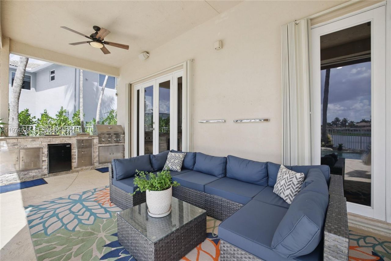 1537 Victoria Isle Way, Weston, FL 33327 Photo