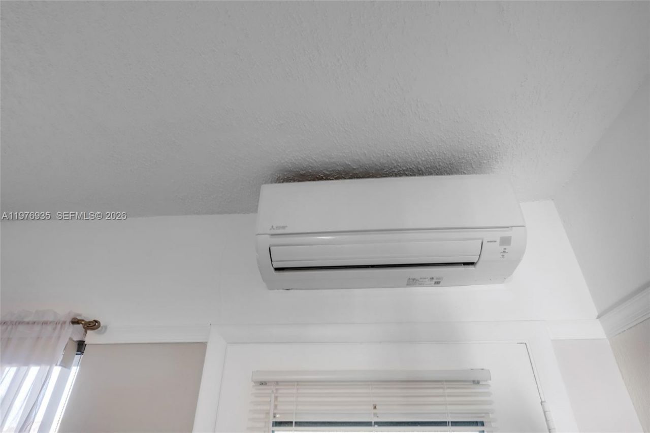 900 SW 10th Ter , Unit 8S, Hallandale Beach, FL 33009 Photo