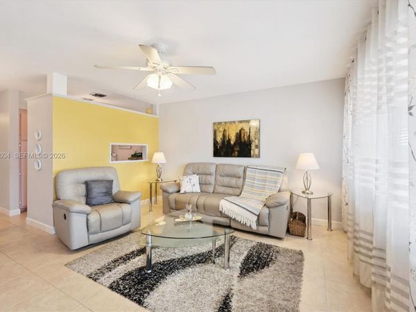 1050 SW 11th St , Unit 16L, Hallandale Beach, FL 33009