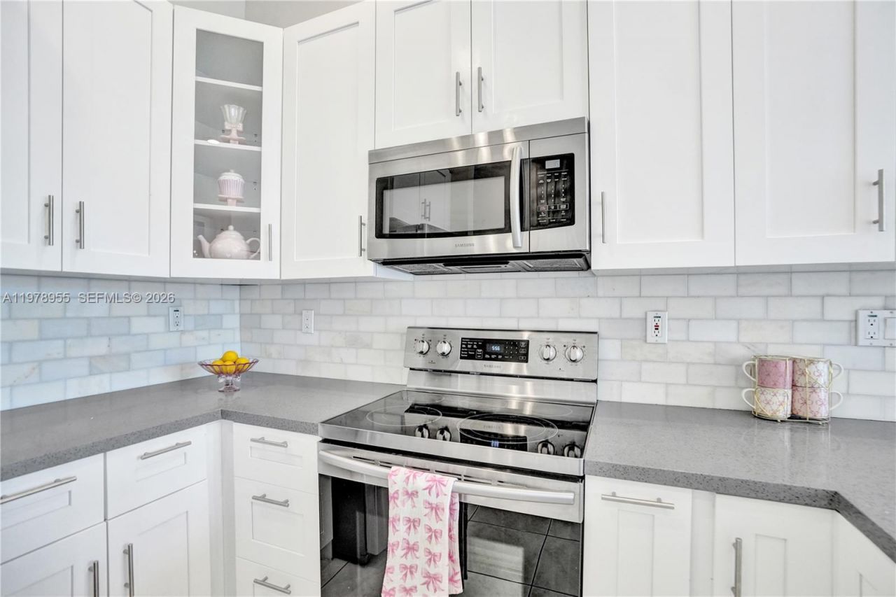 6928 NW 33rd St , Margate, FL 33063 Photo