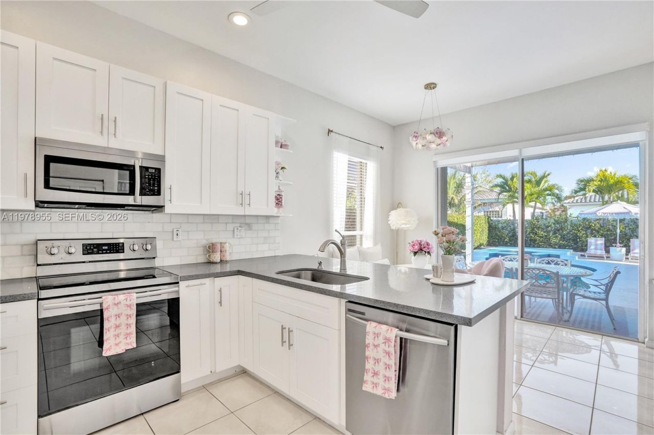 6928 NW 33rd St , Margate, FL 33063 Photo