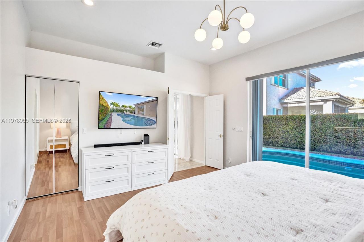 6928 NW 33rd St , Margate, FL 33063 Photo