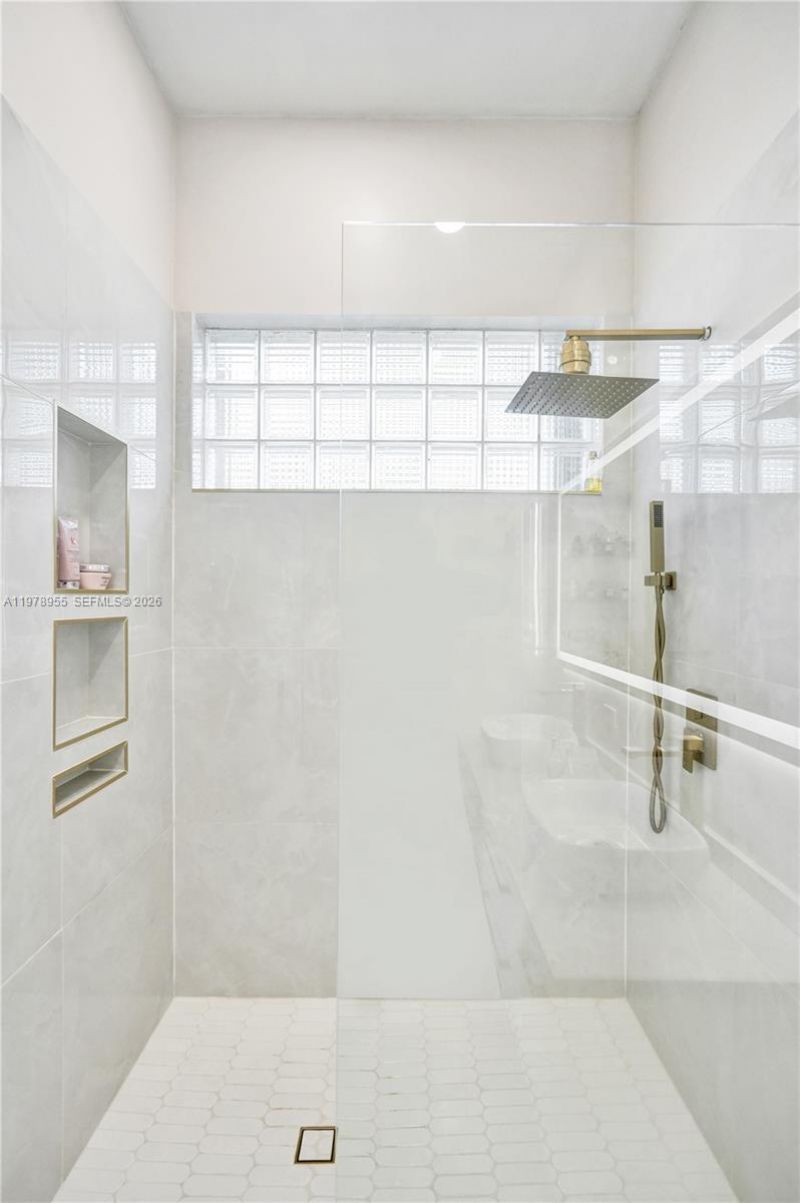 6928 NW 33rd St , Margate, FL 33063 Photo