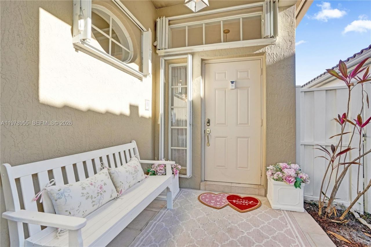 6928 NW 33rd St , Margate, FL 33063 Photo