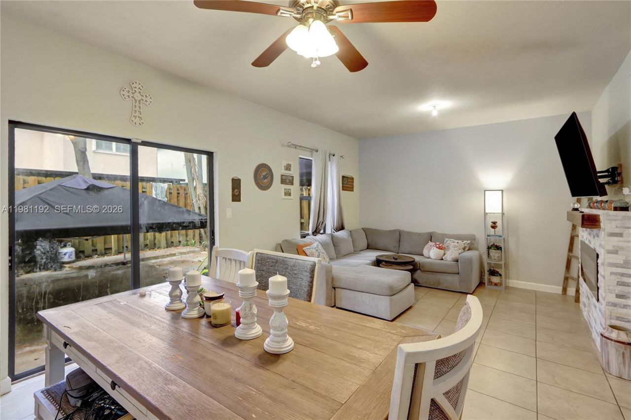 338 NE 37th Ave , Homestead, FL 33033 Photo