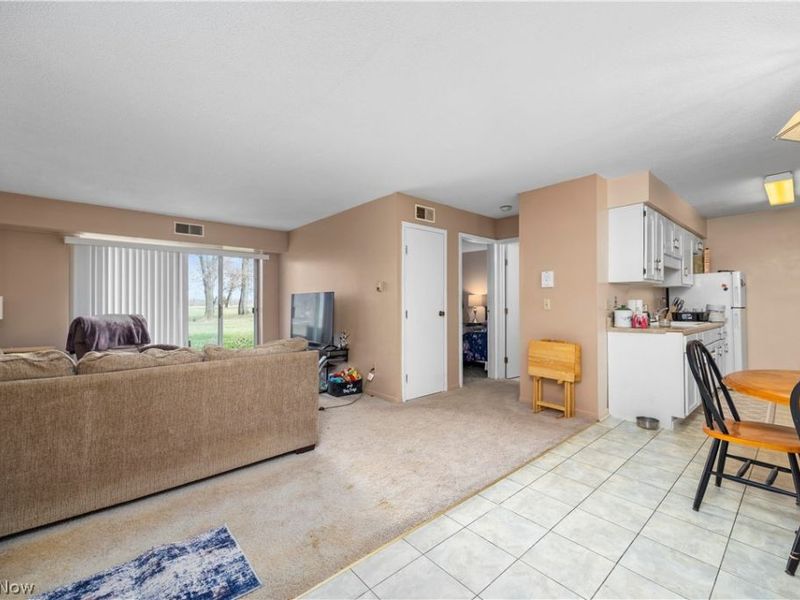 1315 S Lake Wilmer Drive, Unit 109, Sandusky, OH 44870 Photo 8