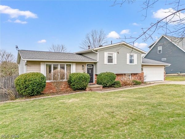 8529 Morrilton Circle NW, North Canton, OH 44720