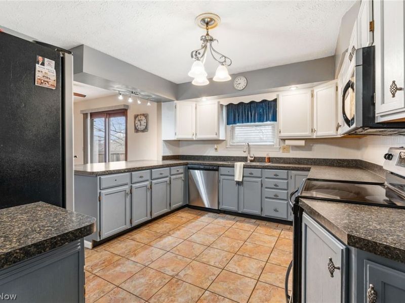 8529 Morrilton Circle NW, North Canton, OH 44720 Photo 13