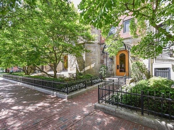 492 Beacon, Unit 82, Boston, MA 02115